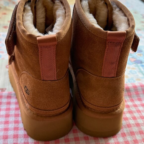 UGG Neumel Platform Chukka Boot In The Chestnut Color - Picture 4 of 9